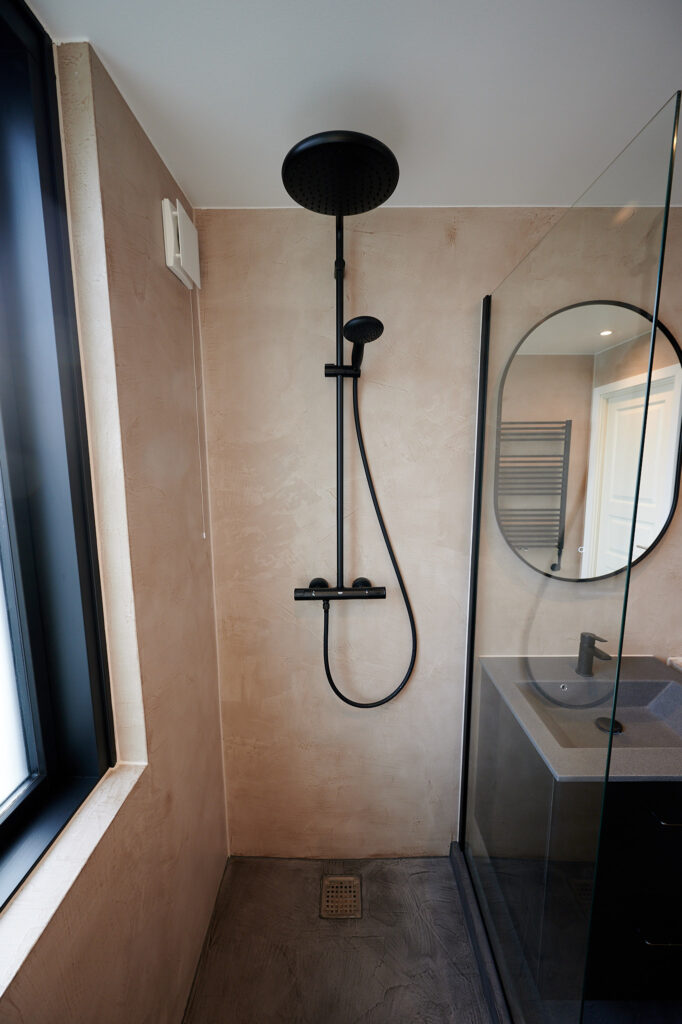 Bruseniche i microcement